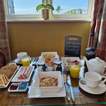 The Brown Hen Guest Bed & Breakfast *
